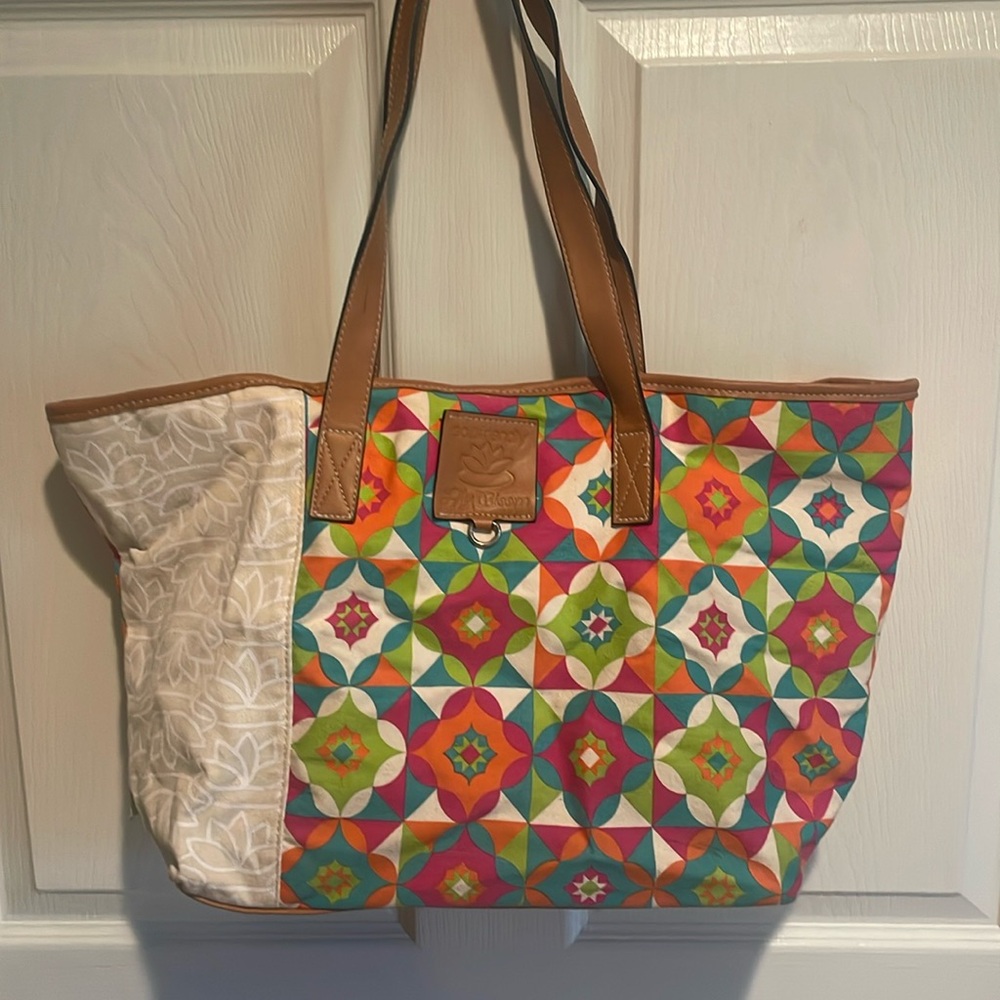 Lily Bloom purse. New without tag. Never carried.